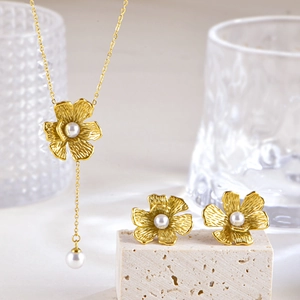 Vintage Flower Artificial Pearl Necklace And Earrings Jewelry Stainless Steel Floral Petal Tassel Elegant For Women Color Preserving