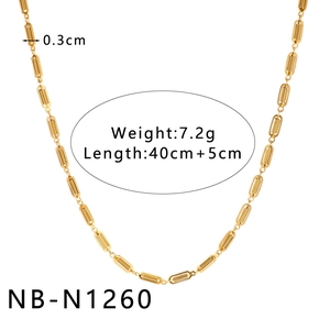 Détail du collier à maillons dorés de 0,3 cm de large avec longueur ajustable de 40 cm + 5 cm