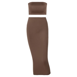 Ensemble 2 pièces pour femmes haut bandeau marron foncé et jupe longue moulante