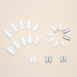 Kit de faux ongles blanc étincelant avec paillettes argentées et strass brillants