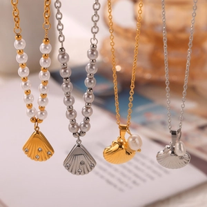 Titanium Steel Shell Pendant Jewelry Set With Freshwater Pearl And Rhinestones French Style Necklace Earrings For Women