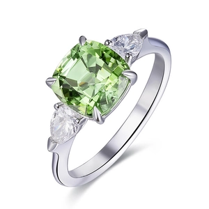 Elegante Anillo De Zircón Verde Cuadrado Corte Cojín Con Piedras Laterales De Pera Joyería De Cobre Plateado Para Mujer