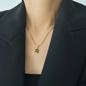 Retro Emerald Green Pendant Necklace Gold Plated Titanium Steel Geometric Zircon Elegant Jewelry For Women