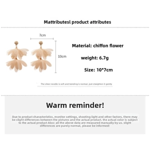 Detailed size view of champagne chiffon flower earrings with dimensions 10x7cm