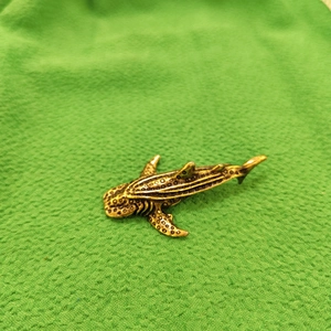 Vintage bronze whale shark alloy sculpture brooch with realistic spotted texture