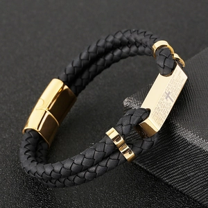 Bracelet pour homme en cuir tressé noir avec croix dorée et plaque Notre Père