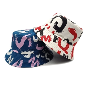 Bobs à imprimé graffiti bleu marine et beige, protection solaire stylée en coton double face