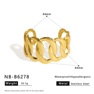 Dettaglio del bracciale rigido in acciaio inossidabile placcato oro 18K con dimensioni