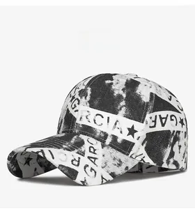 Détail de la casquette de baseball urbaine avec lettrage Garcia et motif étoile