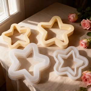 Star-shaped silicone resin molds in two colors for DIY crafts and home decor