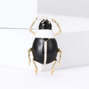 Beetle Brooch Pin Alloy Enamel Drip Oil Insect Shape Creative Korean Fashion Clothing Jewelry For Men Women