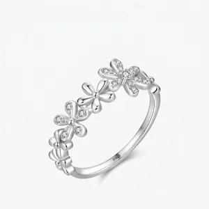 925 Sterling Silver Sparkly Daisy Flower Ring For Women Elegant Rhinestone Inlaid Open Finger Ring High Quality Fashion Jewelry Gift