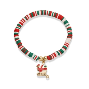 Détail du bracelet de Noël avec pendentif Père Noël et perles en pâte polymère
