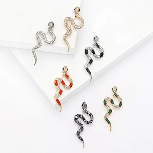 Snake Brooch Rhinestone Alloy S-Shaped Animal Pin Fashion Jewelry For Women Creative Sparkling Clothing Decoration