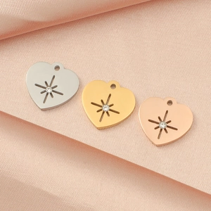 Poliertes Herzanhänger-Set mit Sternengravur und Zirkonia in Gold, Silber und Roségold