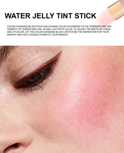 Farbwechselnder Wasser-Jelly-Tint-Stift für Wangen und Lippen, sanftes Make-up Detail.