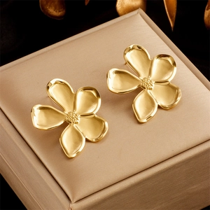 Korean Minimalist Five-Petal Flower Titanium Steel Stud Earrings Gold Plated Floral Jewelry For Women Accessories