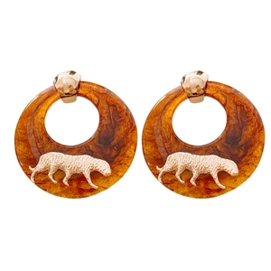 Vintage tortoiseshell resin hoop earrings with gold metal leopard charm for women