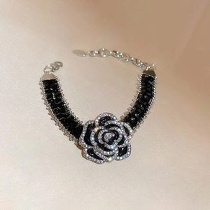 Bracelet Fleur Rose Noire En Cuivre Avec Strass Et Perles De Cristal Ajustable Rétro Pour Femmes