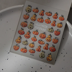 Selbstklebende Halloween-Nagelaufkleber mit Kürbismotiven und Goldprägung für Maniküre