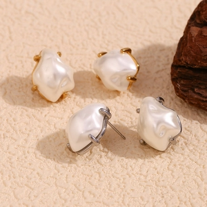 Baroque irregular pearl stud earrings in 18K gold and silver plated stainless steel