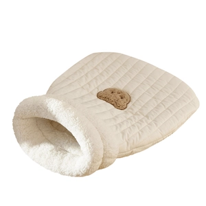 Saco de dormir grueso de invierno para gatos con parche de oso y forro polar