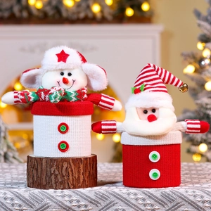 Gestrickte Weihnachtsgläser-Set mit Schneemann und Nikolaus für festliche Süßigkeiten