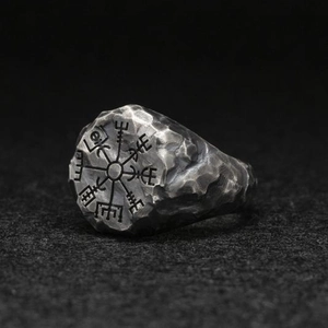 Vintage Viking Vegvisir compass ring for men with hammered metal texture and punk style
