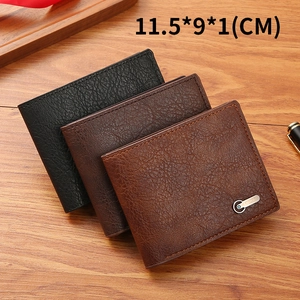 Portefeuilles homme en cuir noir, marron foncé et fauve avec texture de grain