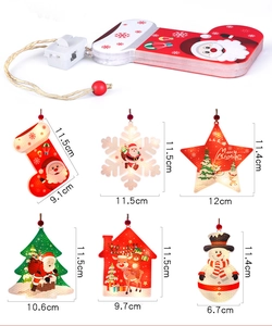 Spécifications détaillées des tailles pour suspensions LED Noël avec illustrations festives