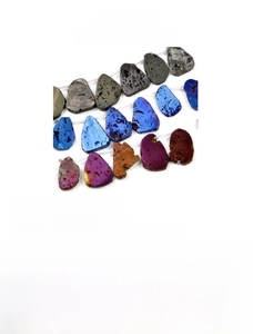 Detailed view of 22-28mm iridescent agate geode slices showing dimensions and vibrant textures