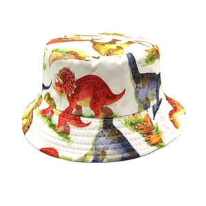 Chapeau de soleil blanc pour enfants avec motifs de dinosaures colorés à l'aquarelle