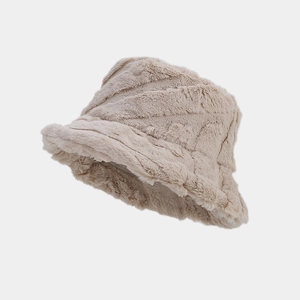 Cappello bucket invernale in morbida ecopelliccia beige per protezione dal vento
