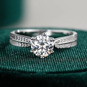 Classic Prong Setting Round Brilliant Cut Moissanite Ring 925 Sterling Silver Sparkle Wedding Engagement Jewelry For Women