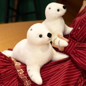 Ensemble de peluches phoque blanc mignon avec fourrure douce et détails réalistes
