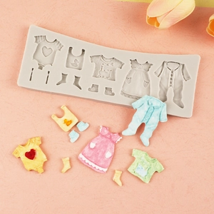 Moule en silicone vêtements de bébé pour décoration DIY gâteau et chocolat fondant