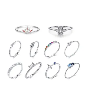 Collezione di anelli minimalisti in argento sterling S925 con cristallo e design geometrici