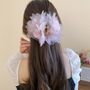 Pince à cheveux élégante en forme de fleur en organza violet pour coiffure romantique