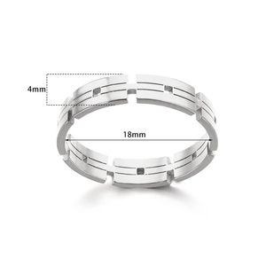 Detail shot showing 4mm band width and 18mm inner diameter of silver chain ring