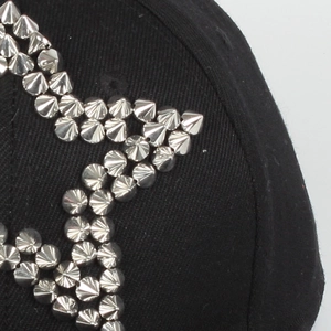 Hip-Hop Snapback Cap in Schwarz mit Punk-Stil Silberstern-Nieten aus Metall