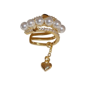Gold plated triple layer ear cuff with white pearls, zircons and a heart pendant