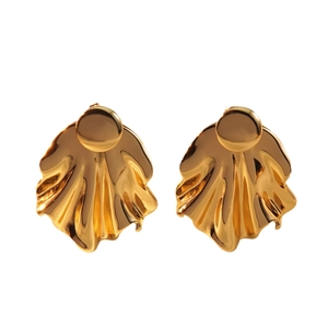 Boucles d'oreilles clous plissées en éventail et queue de poisson en acier titane doré