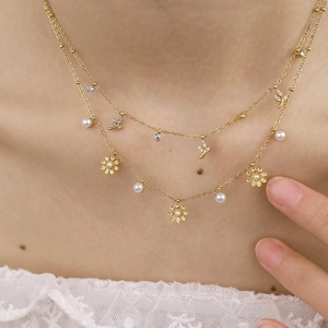 Collier En Acier Inoxydable Plaqué Or 18K Avec Pendentif Marguerite Künstliche Perle Et Zircon Bijoux Floraux Élégants Pour Femmes