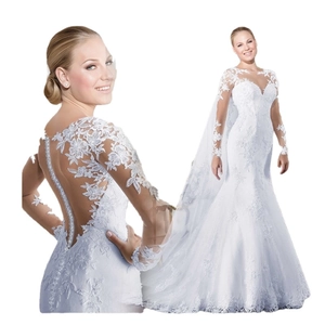 Robe de mariée sirène blanche avec broderies en dentelle, manches longues et dos nu