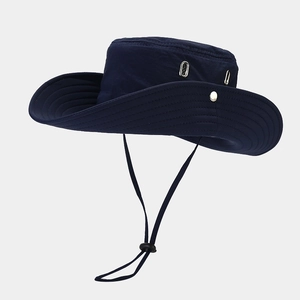 Cappello da sole blu scuro a tesa larga con coulisse regolabile e occhielli traspiranti