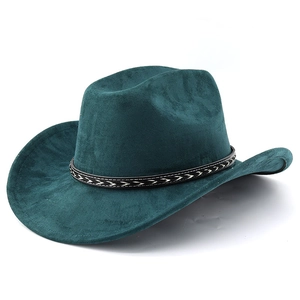 Dettaglio della trama del cappello da cowboy verde scuro in scamosciato con cinturino in pelle