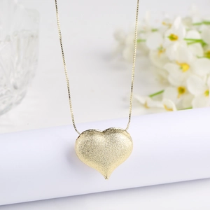Elegant gold-plated heart necklace with sandblast texture and box chain for women