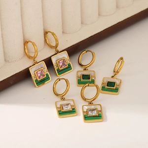 18K gold plated hoop earrings set with emerald and mother of pearl pendants