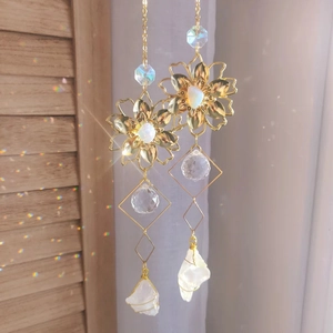 Natural Crystal Sun Catcher Wind Chime Flower Copper Raw Stone Rainbow Maker Garden Window Home Decor Bohemian Ornament