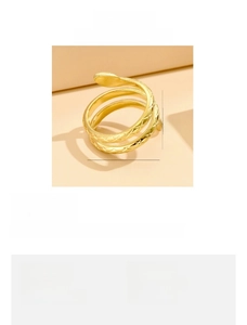 Detailed sizing chart for punk snake ring made of titanium steel with gold scale texture